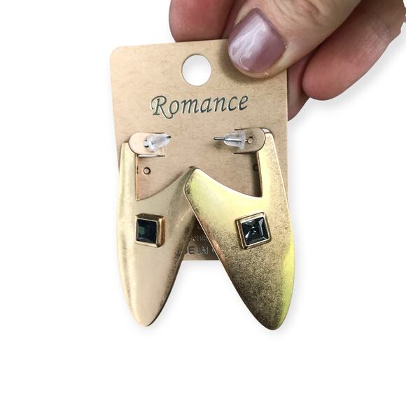 NEW Romance Matte Gold Tone oblong mod chevron-style semi-hoop earrings - Picture 2 of 14